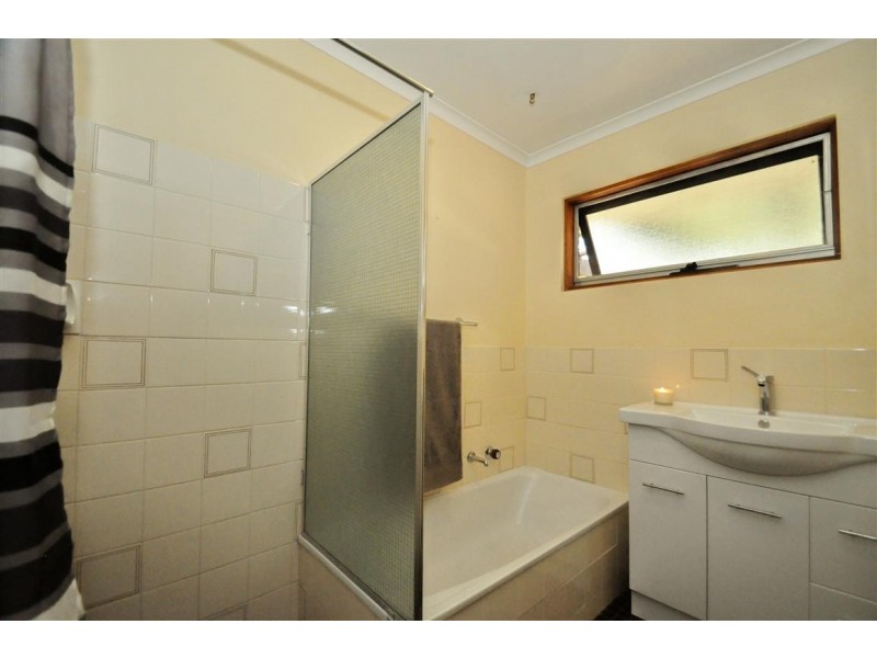 15 Wickham Road, Happy Valley SA 5159