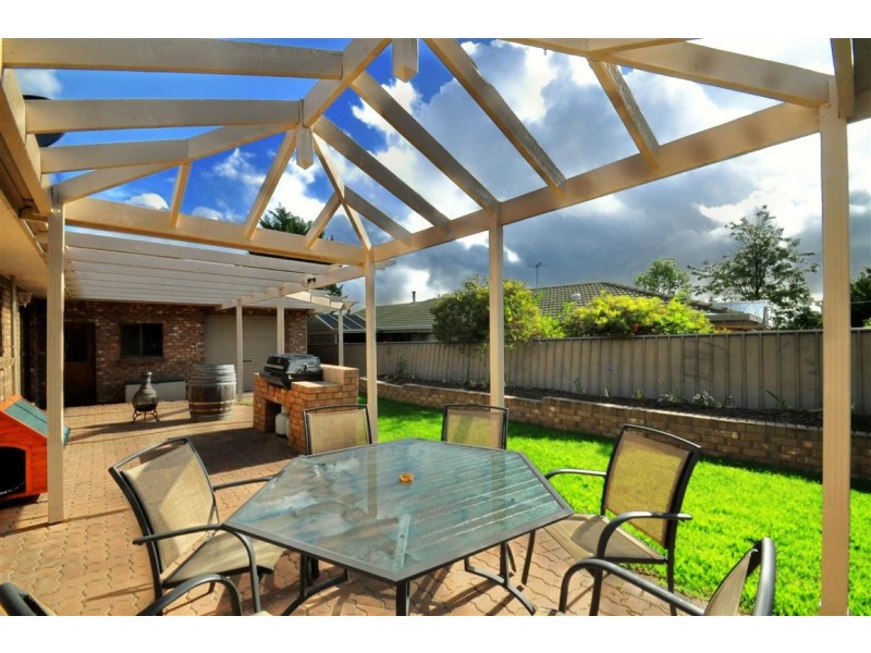 27 Horndale Drive, Happy Valley SA 5159