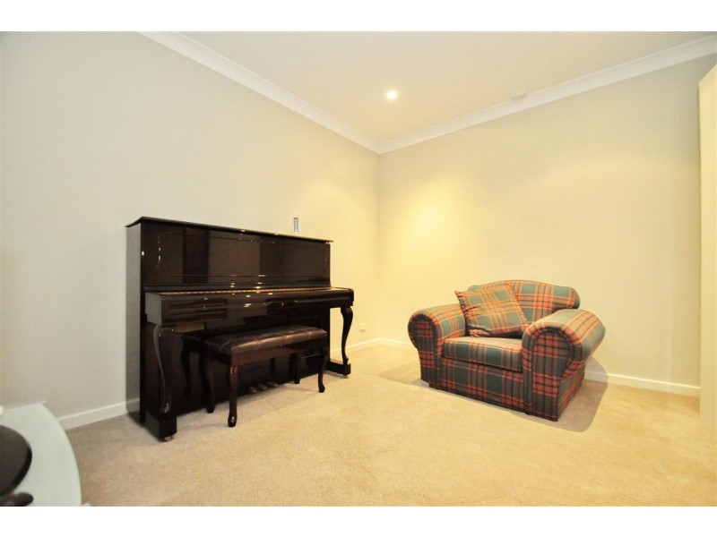 27 Horndale Drive, Happy Valley SA 5159