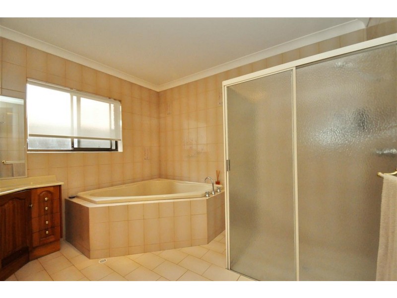 27 Horndale Drive, Happy Valley SA 5159