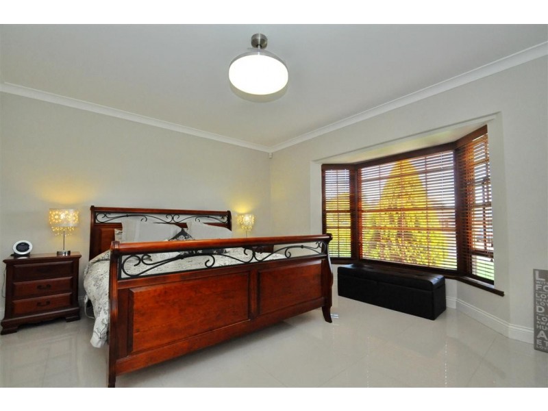 27 Horndale Drive, Happy Valley SA 5159