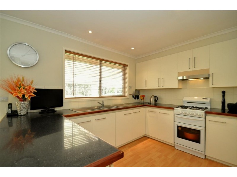 22 Southbound Ave, Aberfoyle Park SA 5159