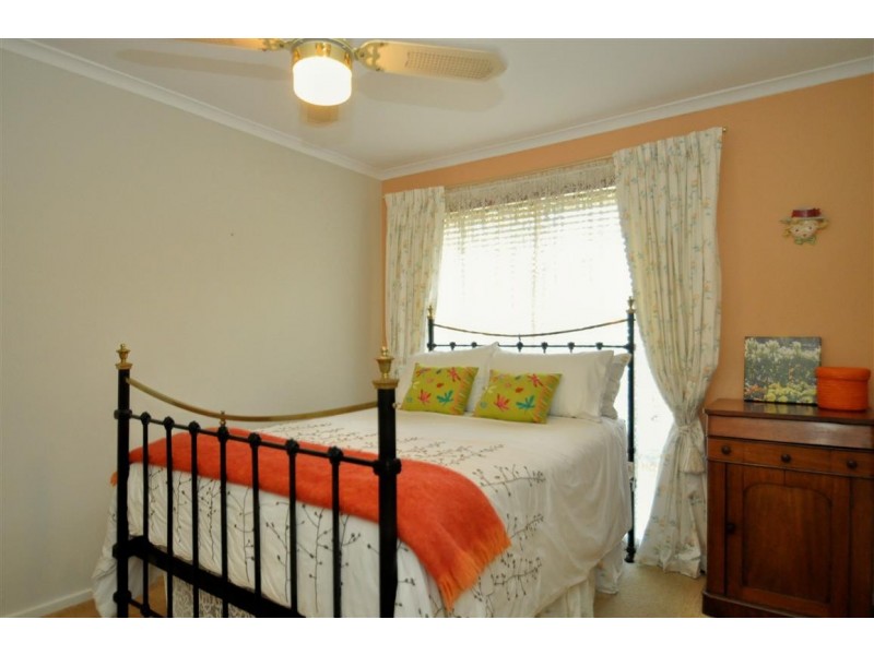 22 Southbound Ave, Aberfoyle Park SA 5159