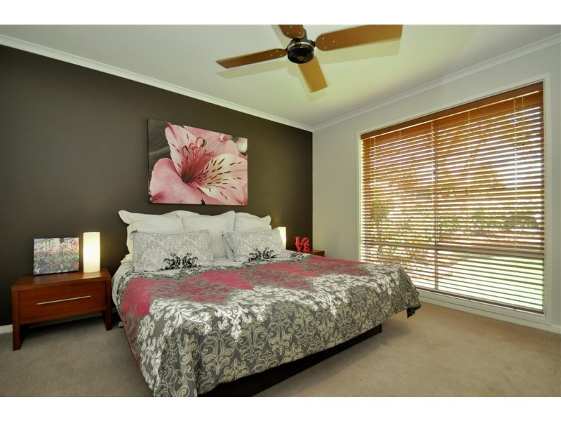 22 Southbound Ave, Aberfoyle Park SA 5159