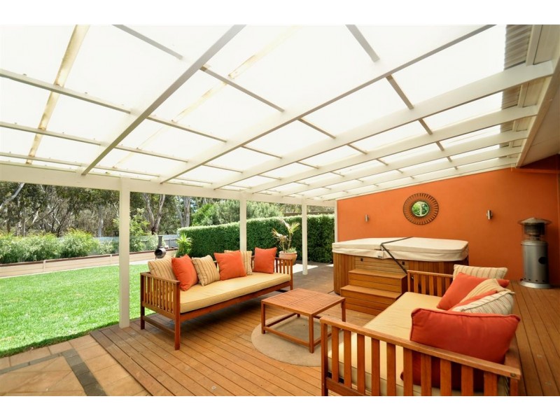 22 Southbound Ave, Aberfoyle Park SA 5159