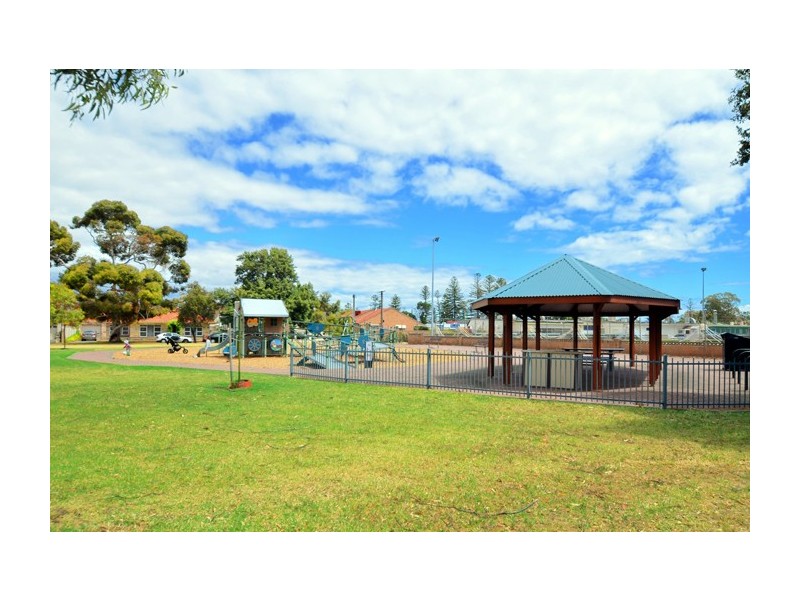 15-17 Caroline Street, Glenelg North SA 5045