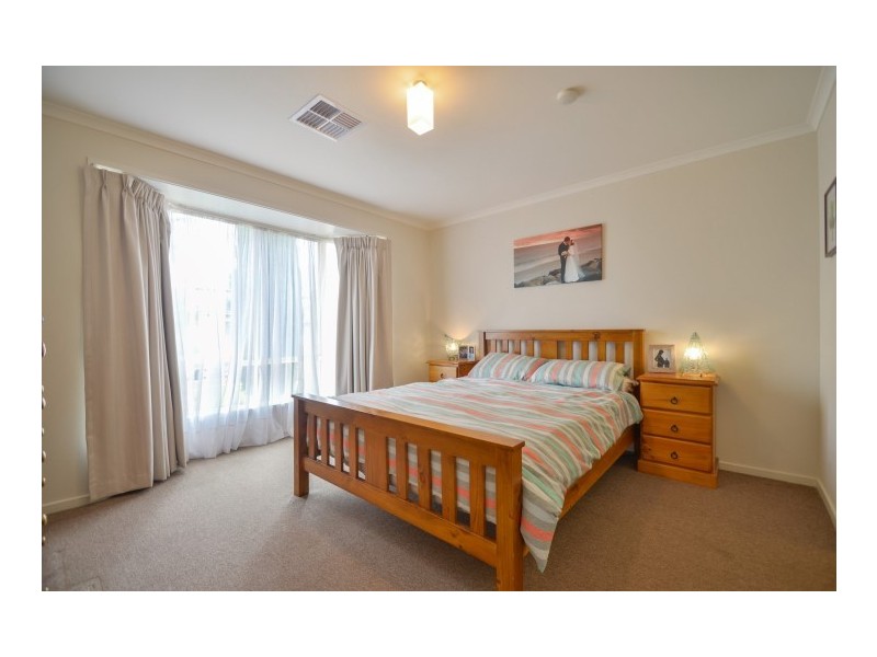 7 Rotorua Avenue, Park Holme SA 5043