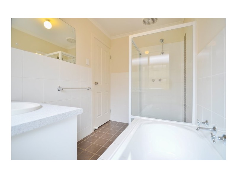 7 Rotorua Avenue, Park Holme SA 5043