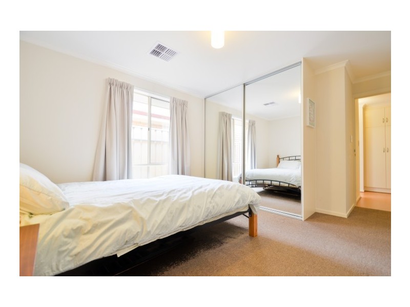 7 Rotorua Avenue, Park Holme SA 5043