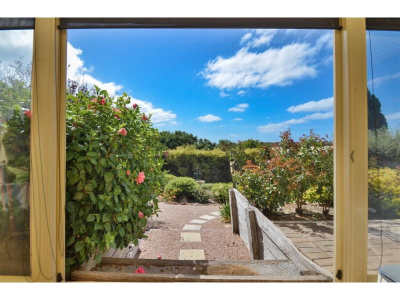 4 Woodsmans Copse, Hallett Cove SA 5158