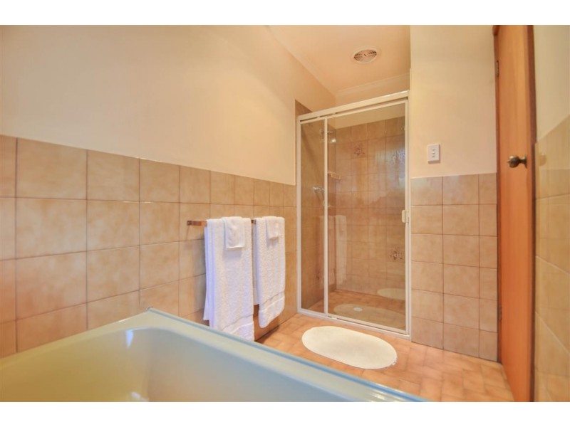 4 Woodsmans Copse, Hallett Cove SA 5158
