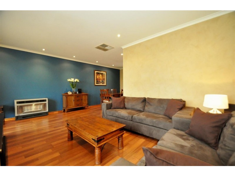 26 Lillian street, Huntfield Heights SA 5163