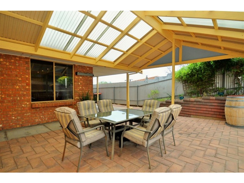 26 Lillian street, Huntfield Heights SA 5163