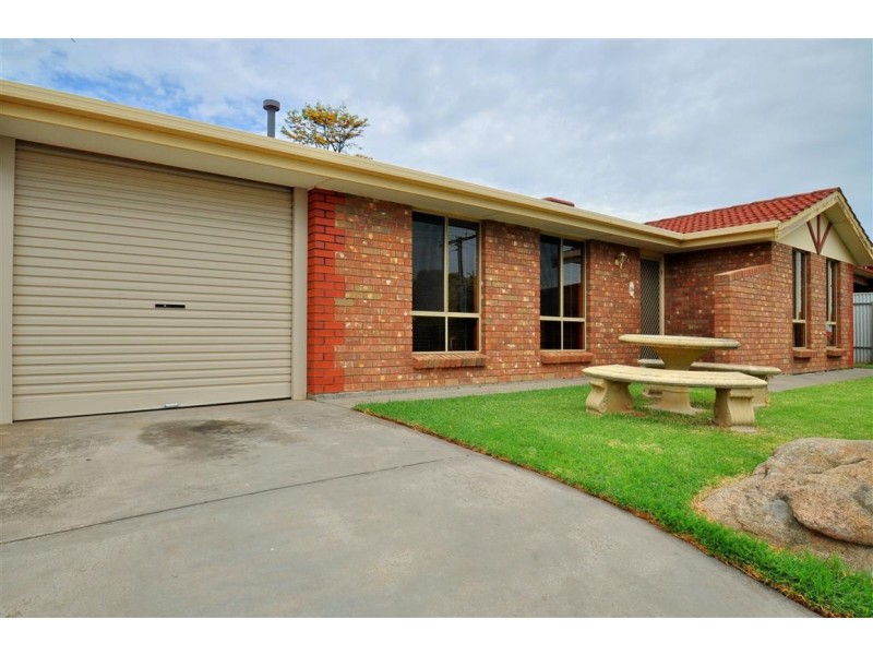 26 Lillian street, Huntfield Heights SA 5163