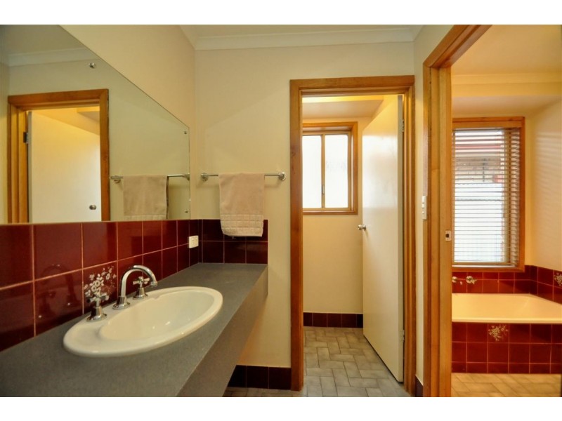 26 Lillian street, Huntfield Heights SA 5163