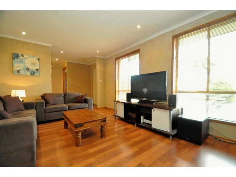 26 Lillian street, Huntfield Heights SA 5163