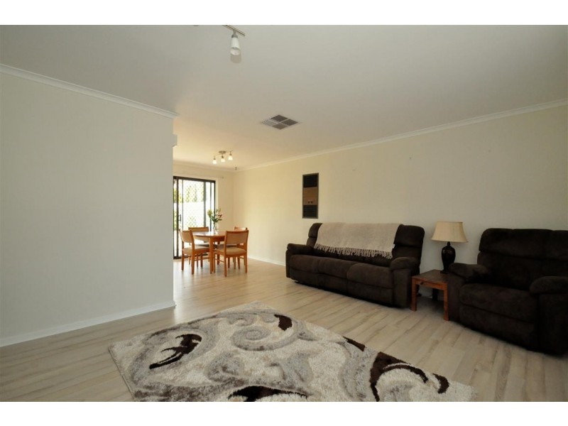 9 Carmela Avenue, Morphett Vale SA 5162