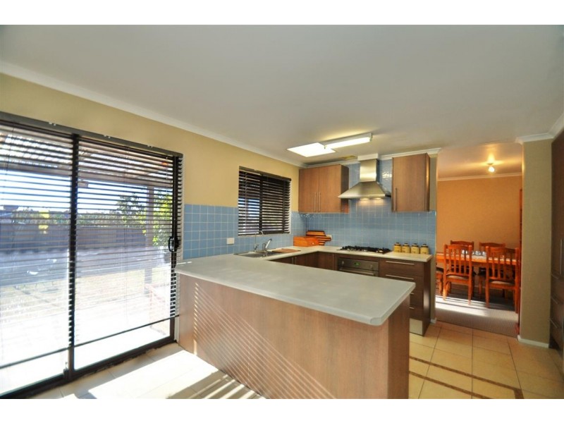 9 Andrew Court, Aberfoyle Park SA 5159