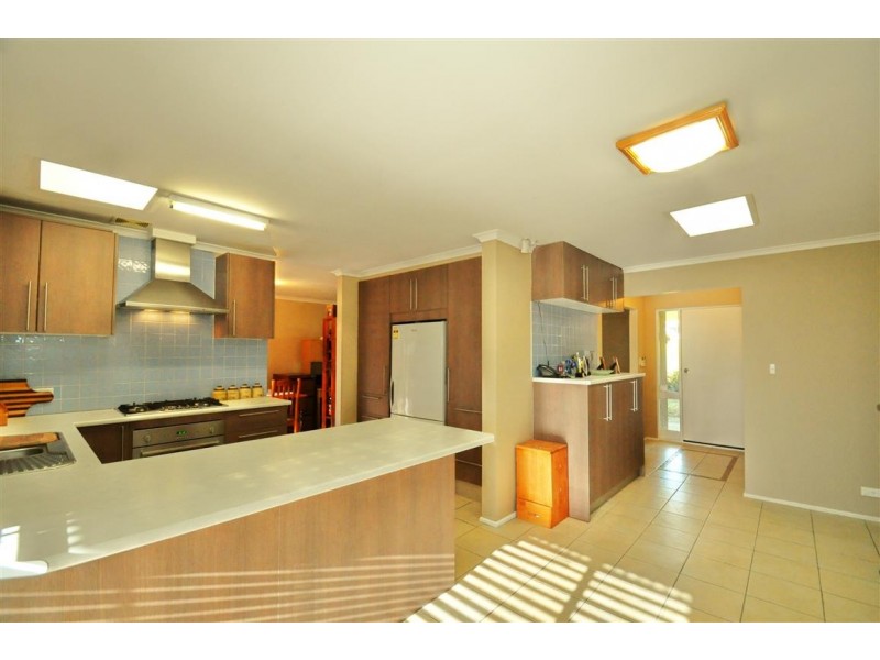 9 Andrew Court, Aberfoyle Park SA 5159