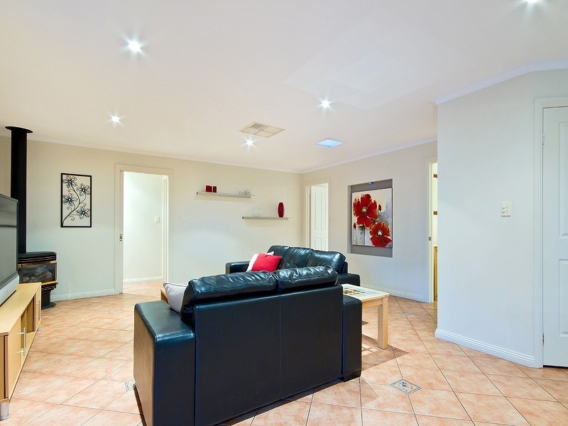 22 Alfonso Drive, Hallett Cove SA 5158