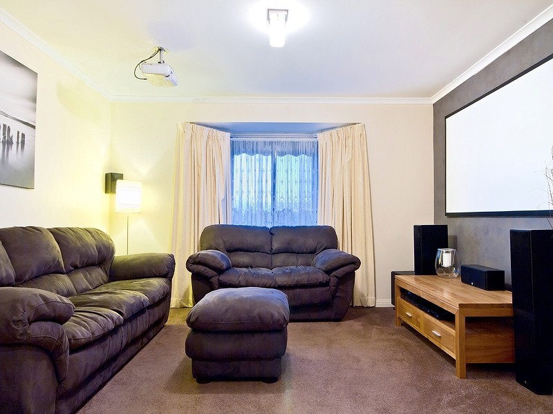 22 Alfonso Drive, Hallett Cove SA 5158