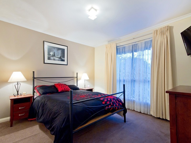 22 Alfonso Drive, Hallett Cove SA 5158