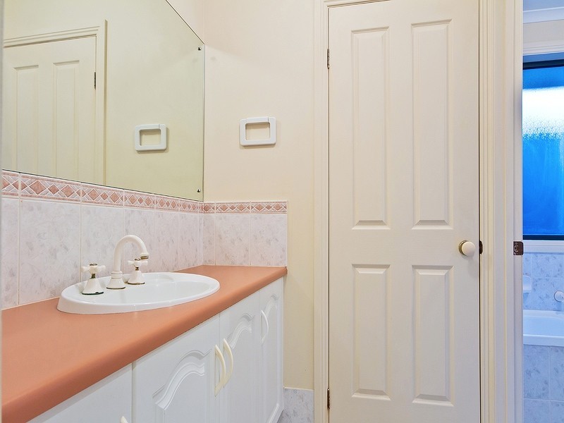 22 Alfonso Drive, Hallett Cove SA 5158