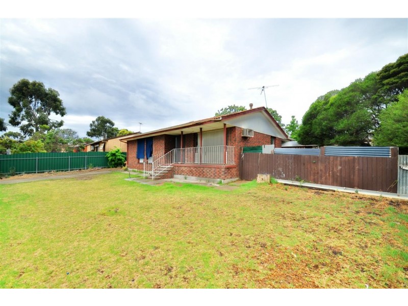 2 Helsinki Road, Hackham West SA 5163