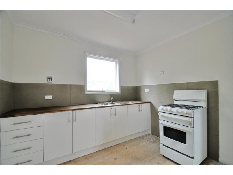 2 Helsinki Road, Hackham West SA 5163