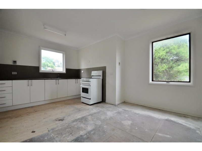 2 Helsinki Road, Hackham West SA 5163