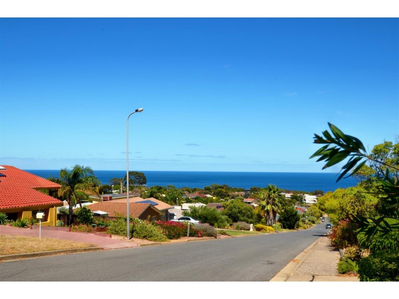 24 Manunda Way, Hallett Cove SA 5158