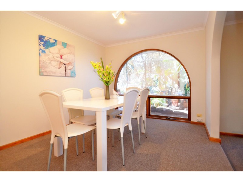 24 Manunda Way, Hallett Cove SA 5158