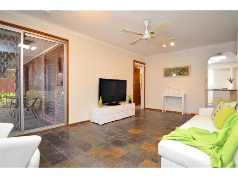 24 Manunda Way, Hallett Cove SA 5158