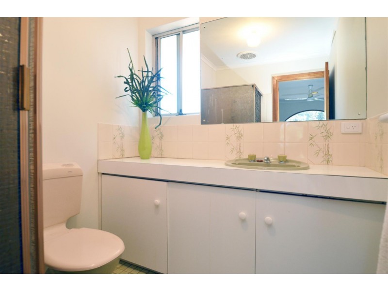 24 Manunda Way, Hallett Cove SA 5158