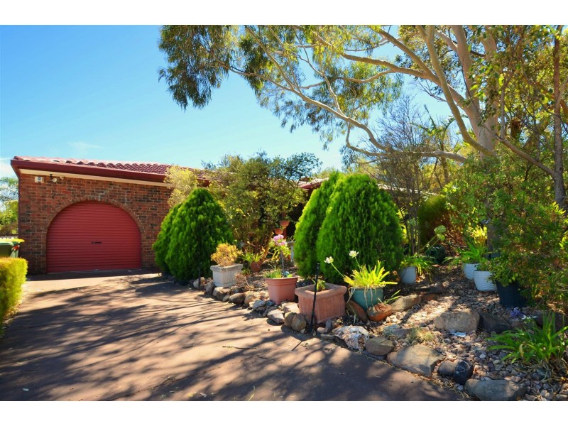 24 Manunda Way, Hallett Cove SA 5158