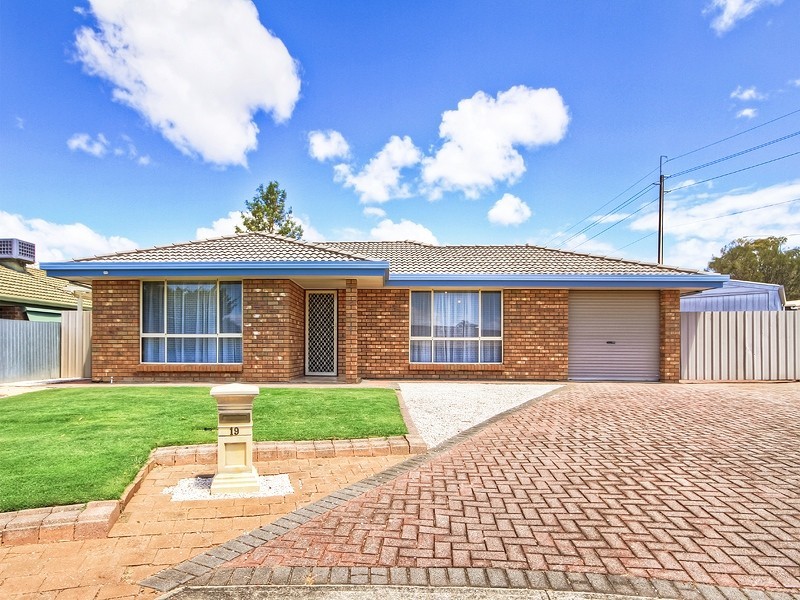 19 Delamere Avenue, Woodcroft SA 5162