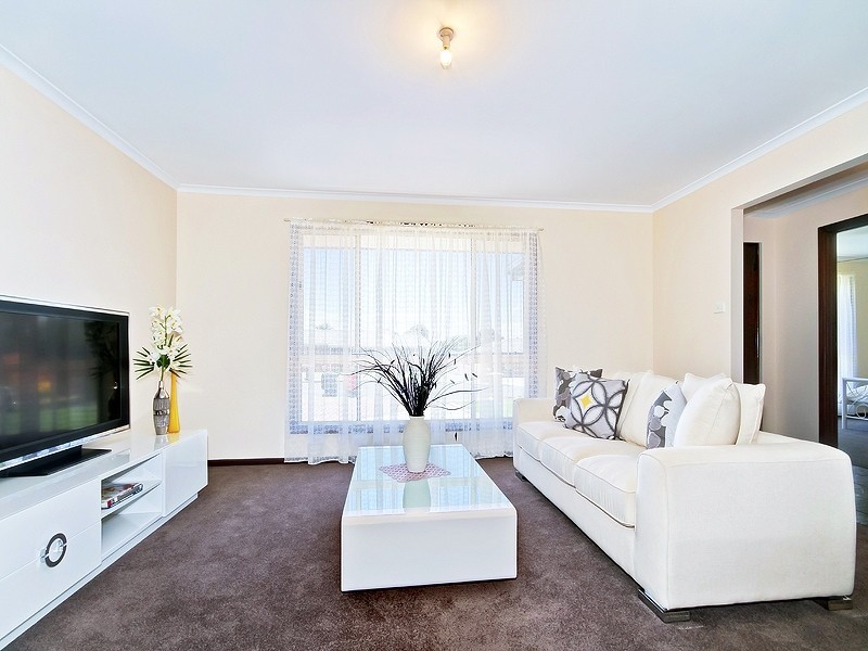 19 Delamere Avenue, Woodcroft SA 5162