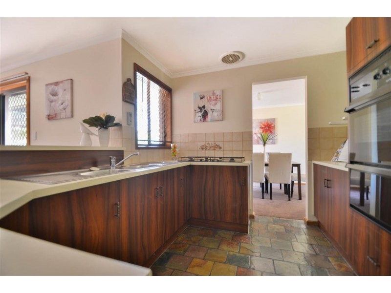 12 Blaxland Avenue, Woodcroft SA 5162