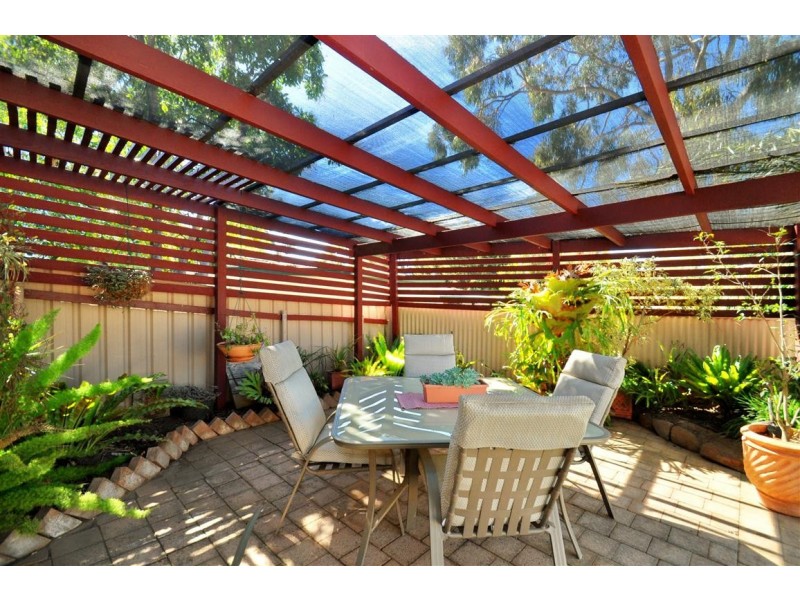 11 Barrdickson Crescent, Happy Valley SA 5159