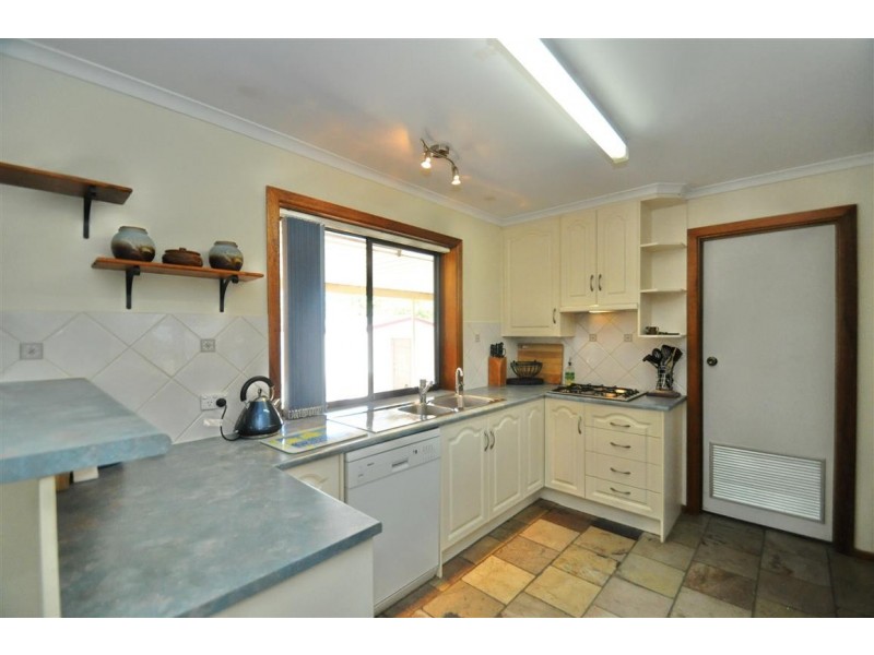 11 Barrdickson Crescent, Happy Valley SA 5159