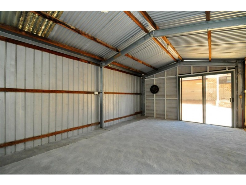 11 Barrdickson Crescent, Happy Valley SA 5159