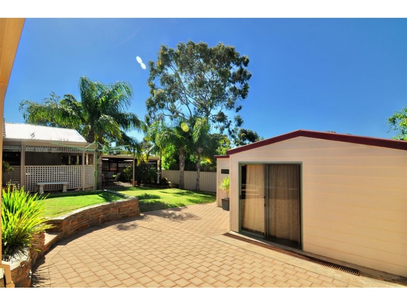 11 Barrdickson Crescent, Happy Valley SA 5159
