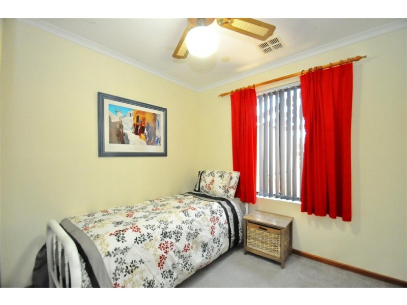 11 Barrdickson Crescent, Happy Valley SA 5159