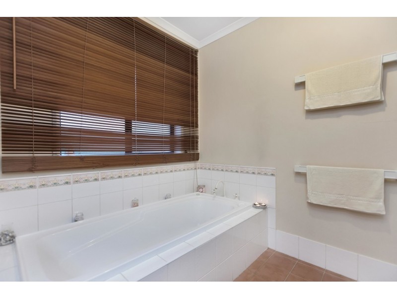 34 Horndale Drive, Happy Valley SA 5159