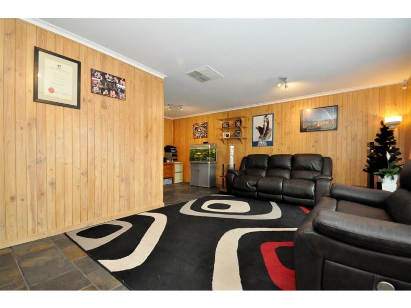 60 Glenhelen Road, Morphett Vale SA 5162