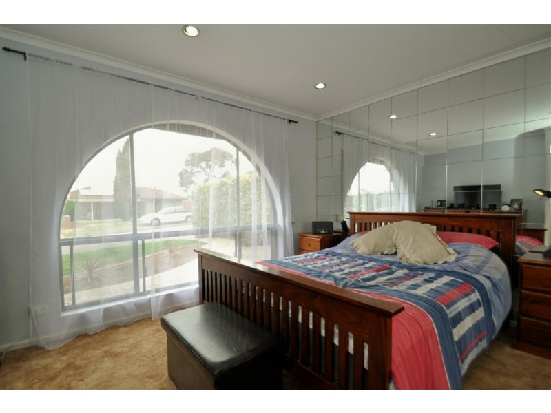 60 Glenhelen Road, Morphett Vale SA 5162