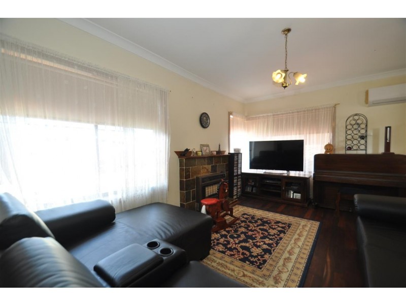 70 Lynlee Crescent, Huntfield Heights SA 5163