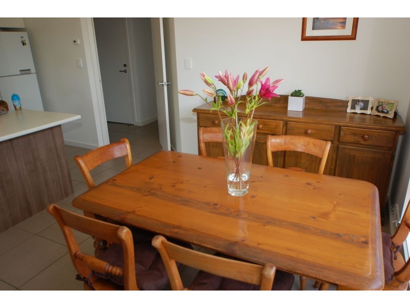 27 Burton Avenue, Park Holme SA 5043