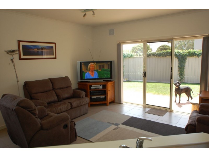 27 Burton Avenue, Park Holme SA 5043