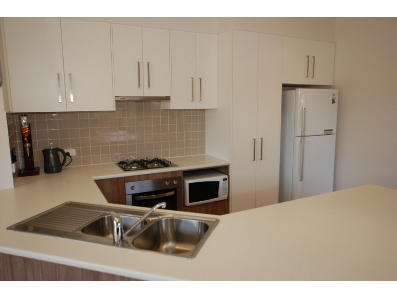 27 Burton Avenue, Park Holme SA 5043